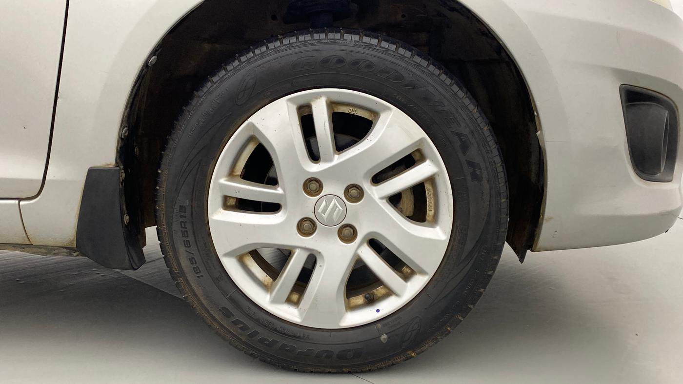 2013 Maruti Swift Dzire ZXI 1.2 BS IV, Petrol, Manual, 46,749 km, Right Front Wheel