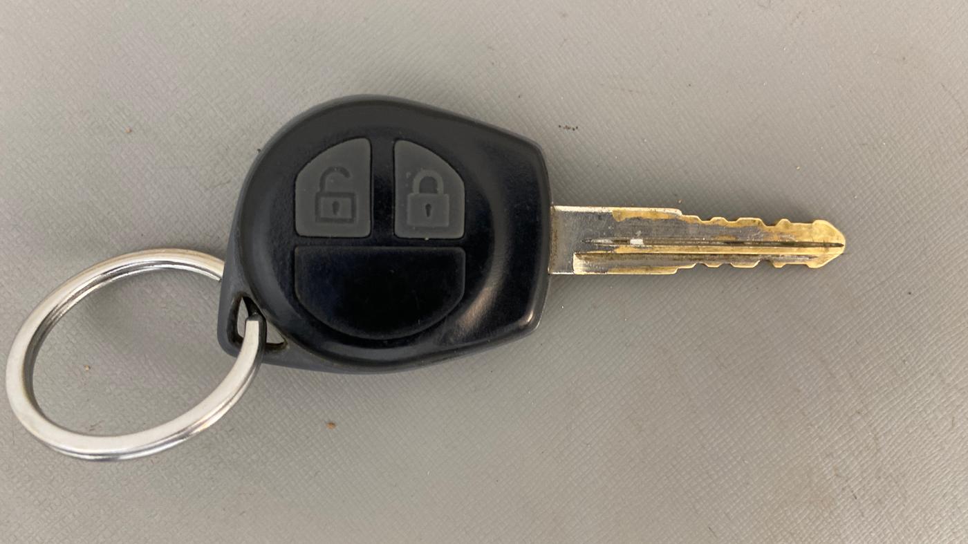 2014 Maruti Swift VXI, Petrol, Manual, 72,574 km, Key Close Up
