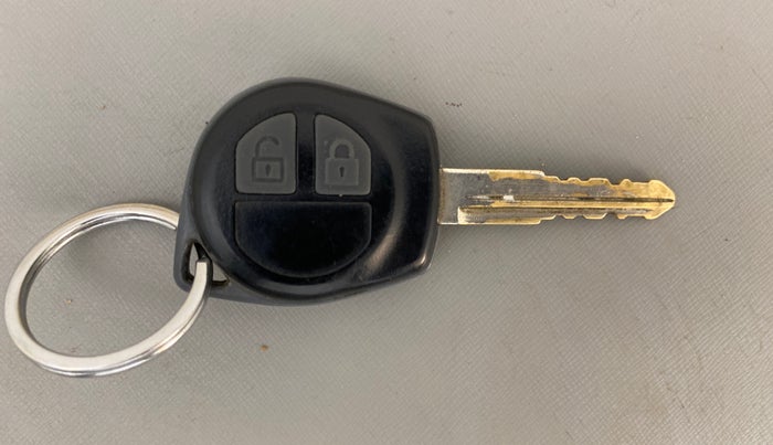 2014 Maruti Swift VXI, Petrol, Manual, 72,574 km, Key Close Up