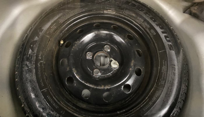 2014 Maruti Swift VXI, Petrol, Manual, 72,574 km, Spare Tyre