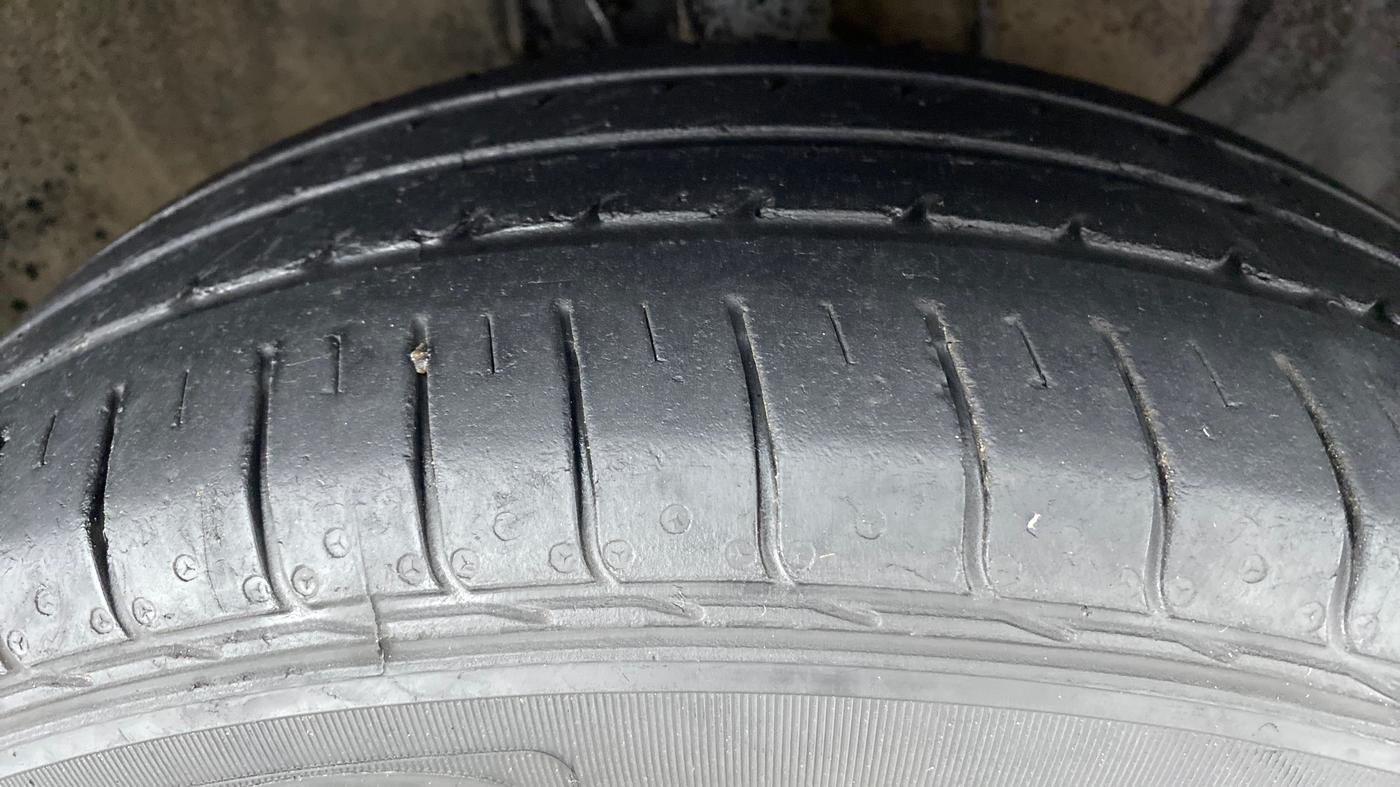 2019 Hyundai Elite i20 1.2 MAGNA PLUS VTVT, Petrol, Manual, 23,577 km, Right Front Tyre Tread