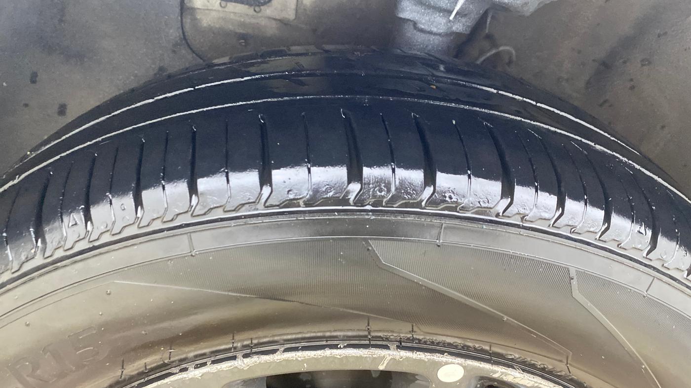 2020 Hyundai Elite i20 SPORTZ PLUS 1.2, Petrol, Manual, 59,841 km, Left Front Tyre Tread