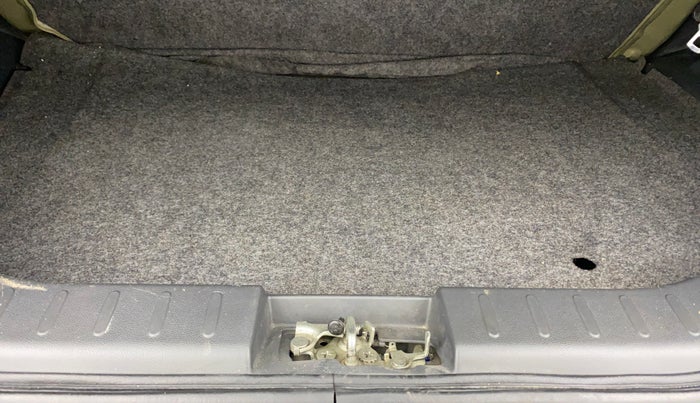 2018 Maruti Alto 800 VXI, Petrol, Manual, 39,768 km, Boot Inside