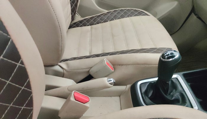 2018 Maruti Dzire VDI, Diesel, Manual, 99,868 km, Gear Lever