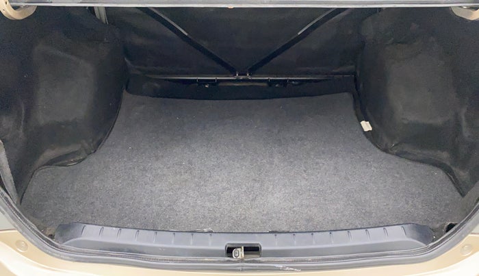 2012 Toyota Etios V, Petrol, Manual, 45,667 km, Boot Inside