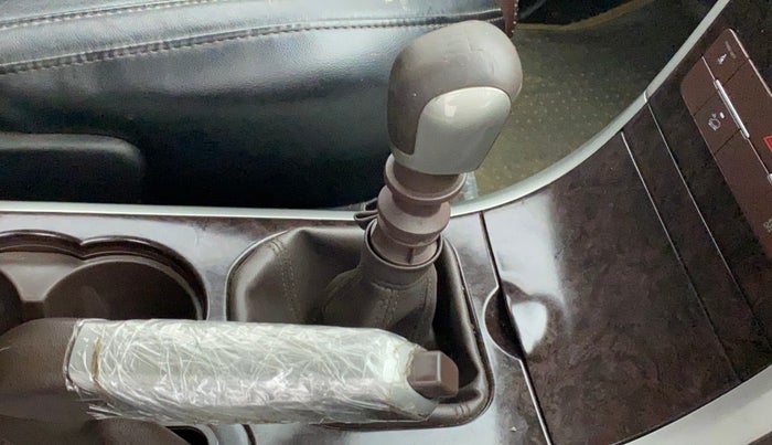 2013 Mahindra XUV500 W8, Diesel, Manual, 92,696 km, Gear Lever