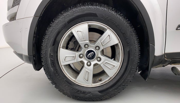 2013 Mahindra XUV500 W8, Diesel, Manual, 92,696 km, Left Front Wheel
