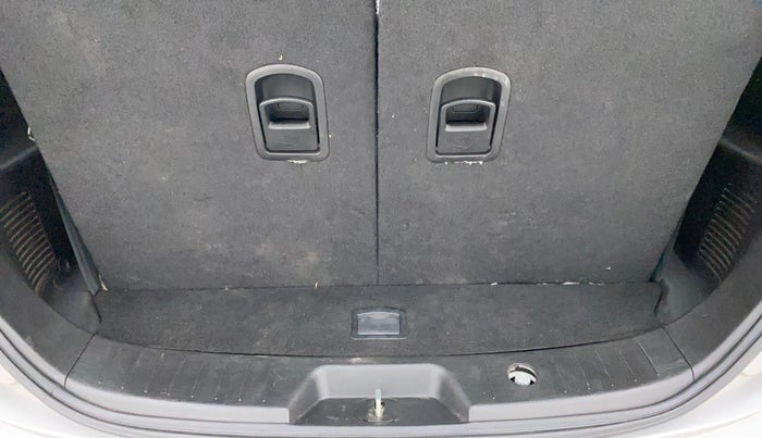 2013 Mahindra XUV500 W8, Diesel, Manual, 92,696 km, Boot Inside