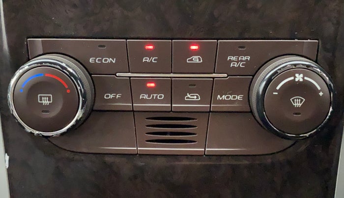 2013 Mahindra XUV500 W8, Diesel, Manual, 92,696 km, Automatic Climate Control