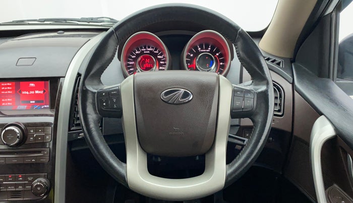 2013 Mahindra XUV500 W8, Diesel, Manual, 92,696 km, Steering Wheel Close Up