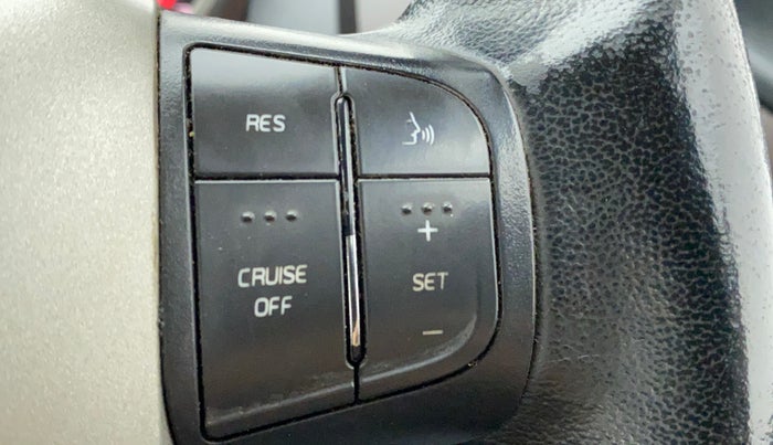 2013 Mahindra XUV500 W8, Diesel, Manual, 92,696 km, Adaptive Cruise Control