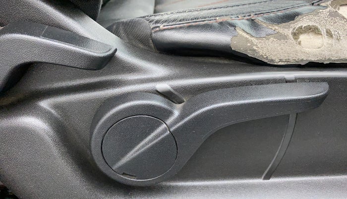 2013 Mahindra XUV500 W8, Diesel, Manual, 92,696 km, Driver Side Adjustment Panel