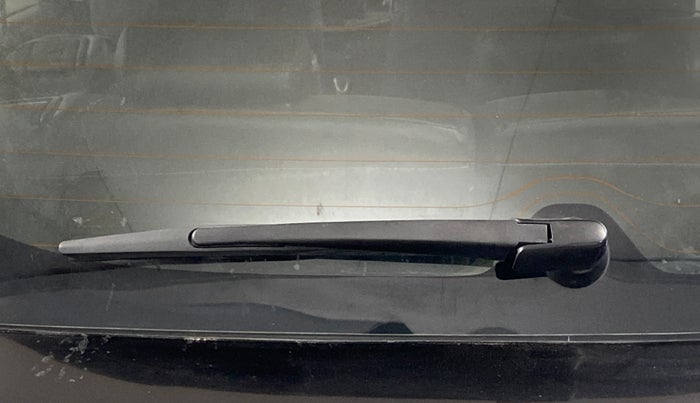 2022 Maruti XL6 ZETA AT, Petrol, Automatic, 39,772 km, Rear Wiper