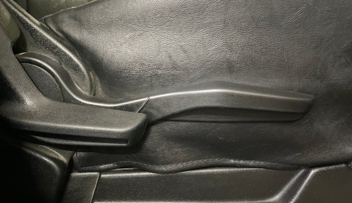 2022 Maruti XL6 ZETA AT, Petrol, Automatic, 39,772 km, Driver Side Adjustment Panel