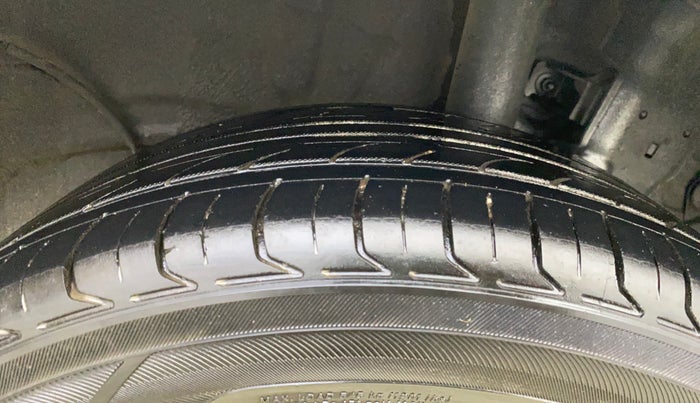 2022 Hyundai NEW I20 ASTA 1.2 MT, Petrol, Manual, 54,233 km, Left Rear Tyre Tread