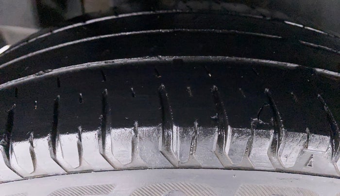 2018 Maruti Dzire VXI, Petrol, Manual, 47,507 km, Right Rear Tyre Tread