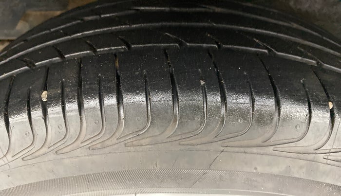 2018 Toyota YARIS VX CVT, Petrol, Automatic, 54,445 km, Right Rear Tyre Tread