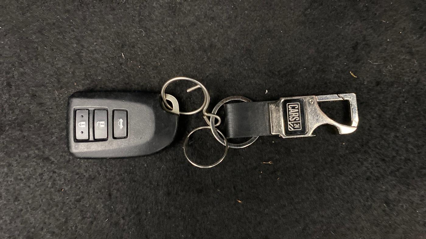2018 Toyota YARIS VX CVT, Petrol, Automatic, 54,445 km, Key Close Up