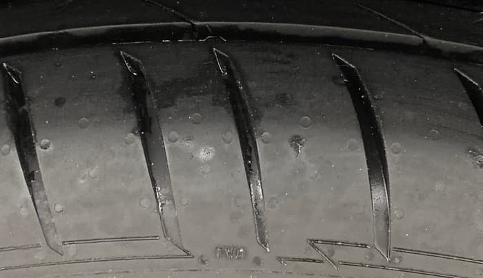 2021 Tata NEXON XM SUNROOF PETROL, Petrol, Manual, 39,656 km, Right Rear Tyre Tread