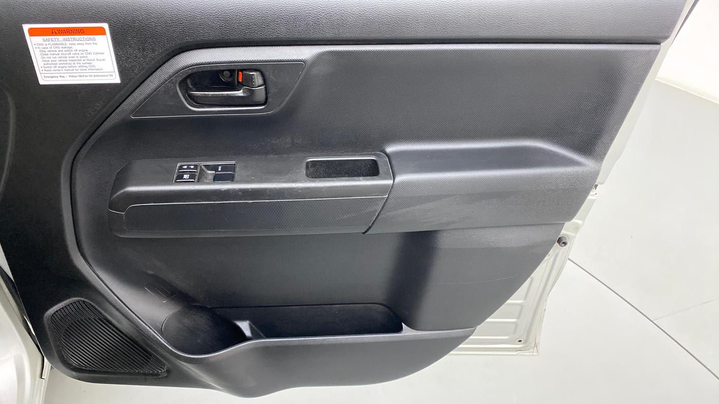 2020 Maruti New Wagon-R LXI CNG 1.0 L, CNG, Manual, 58,702 km, Driver Side Door Panels Control