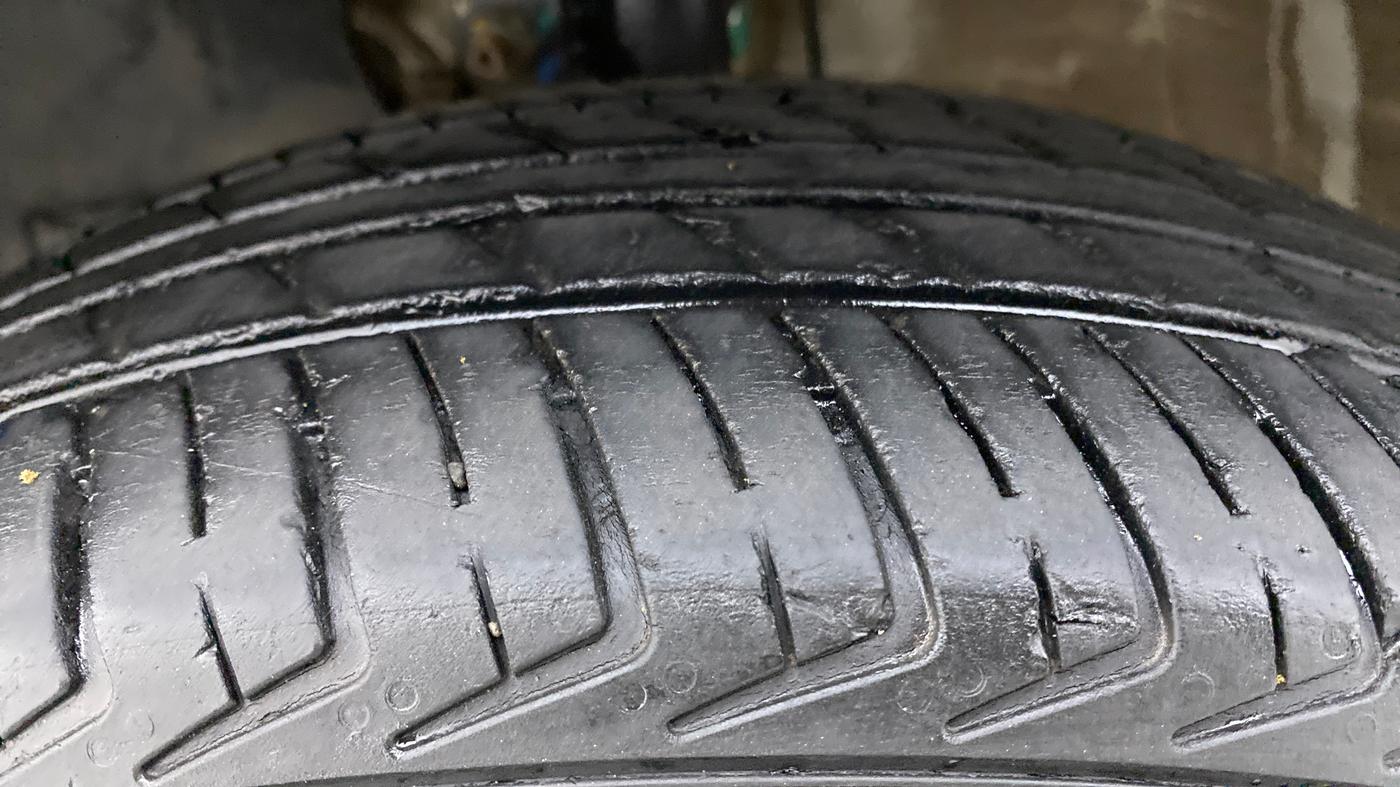 2020 Maruti New Wagon-R LXI CNG 1.0 L, CNG, Manual, 58,702 km, Left Front Tyre Tread