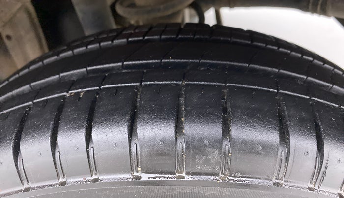 2014 Maruti Alto K10 VXI P, Petrol, Manual, 61,070 km, Left Rear Tyre Tread