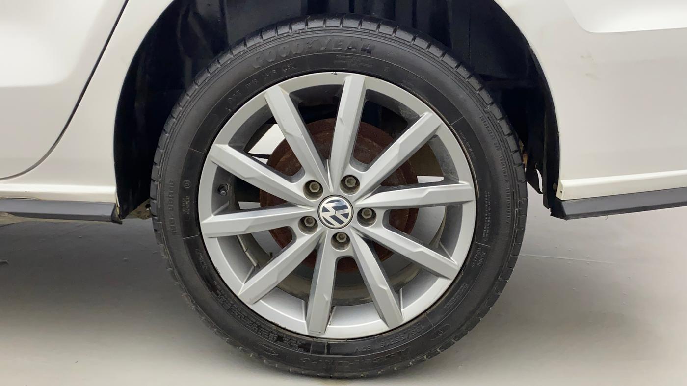 2019 Volkswagen Vento HIGHLINE PLUS 1.2 AT 16 ALLOY, Petrol, Automatic, 67,845 km, Left Rear Wheel