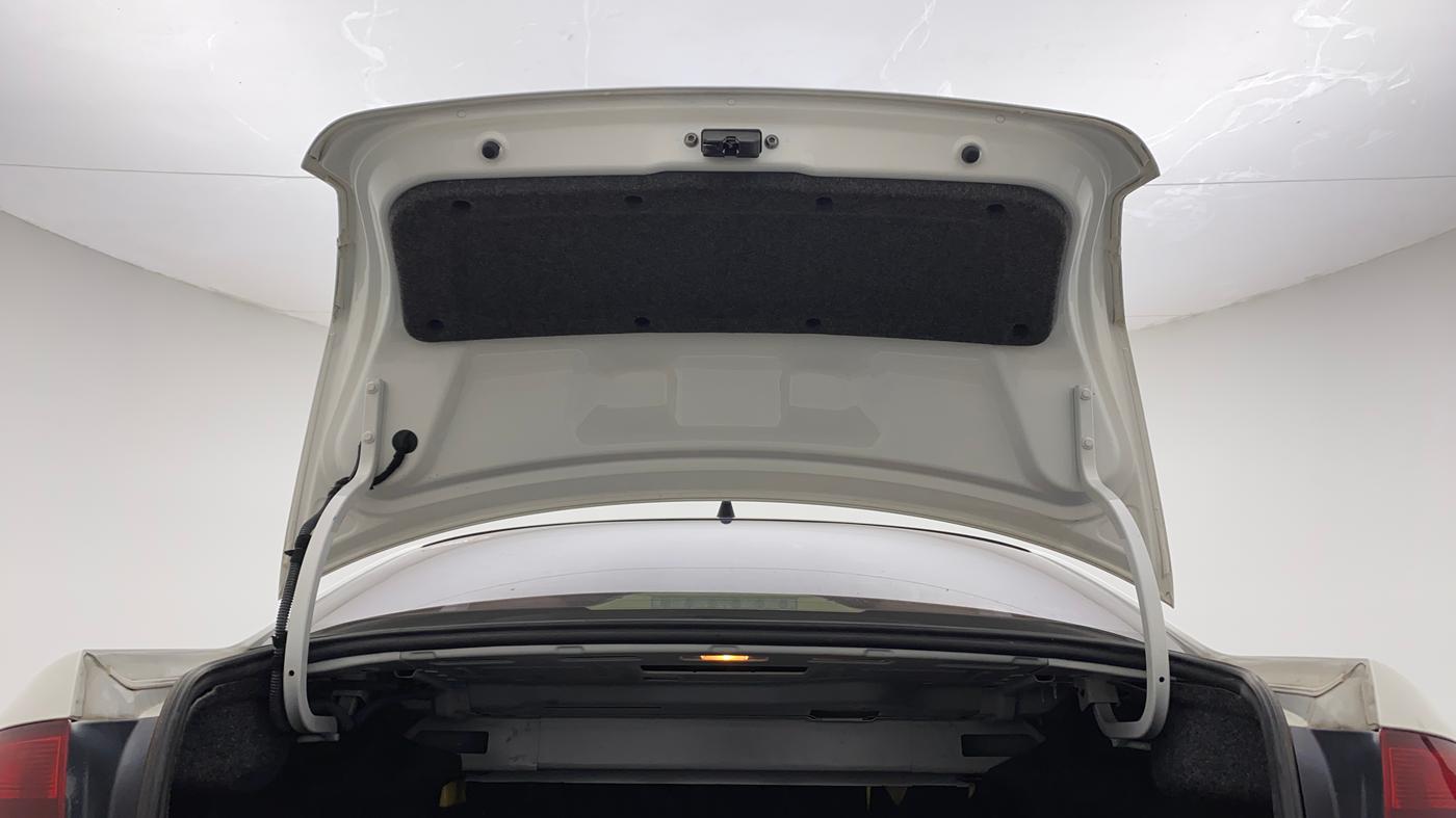 2019 Volkswagen Vento HIGHLINE PLUS 1.2 AT 16 ALLOY, Petrol, Automatic, 67,845 km, Boot Door Open