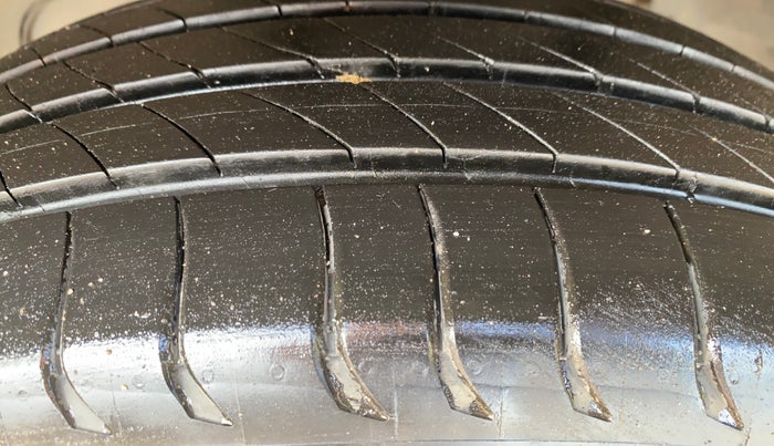 2021 Tata NEXON XZA PLUS SUNROOF PETROL, Petrol, Automatic, 64,166 km, Left Front Tyre Tread