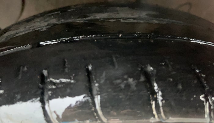 2020 Hyundai AURA SX 1.2, Petrol, Manual, 74,746 km, Left Front Tyre Tread