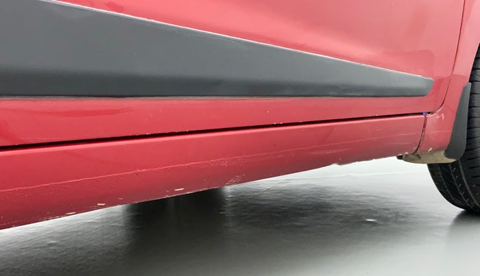 2017 Hyundai Grand i10 SPORTZ (O) 1.2 KAPPA VTVT, Petrol, Manual, 19,924 km, Right running board - Paint is slightly faded