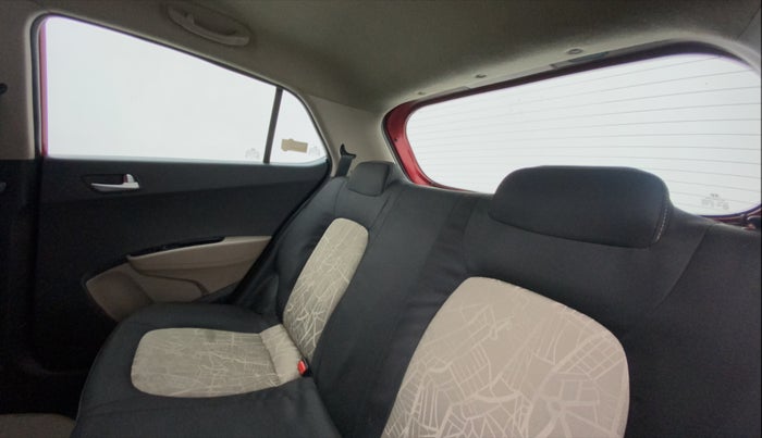 2017 Hyundai Grand i10 SPORTZ (O) 1.2 KAPPA VTVT, Petrol, Manual, 19,924 km, Right Side Rear Door Cabin