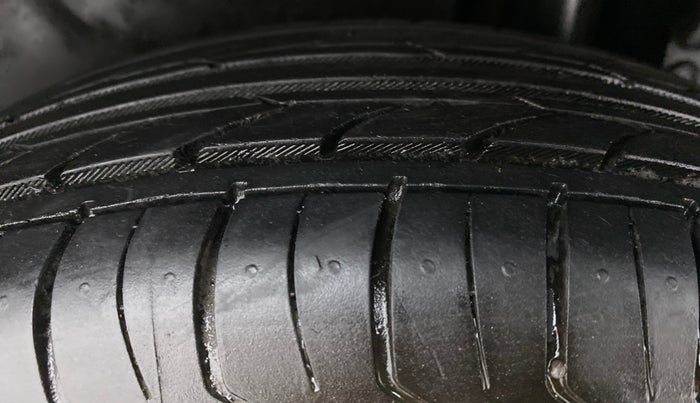2012 Maruti Swift Dzire LXI, Petrol, Manual, 65,502 km, Left Rear Tyre Tread