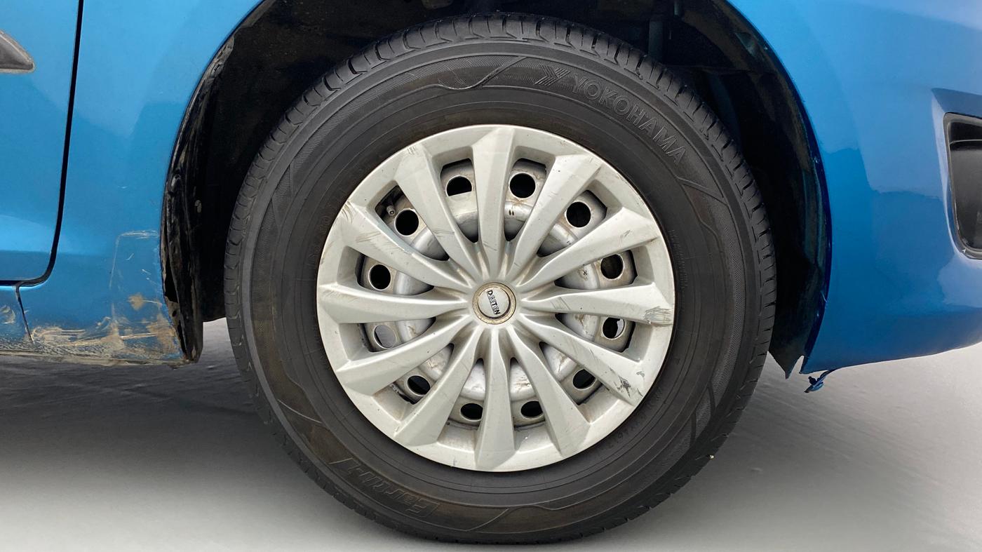 2012 Maruti Swift Dzire LXI, Petrol, Manual, 65,502 km, Right Front Wheel