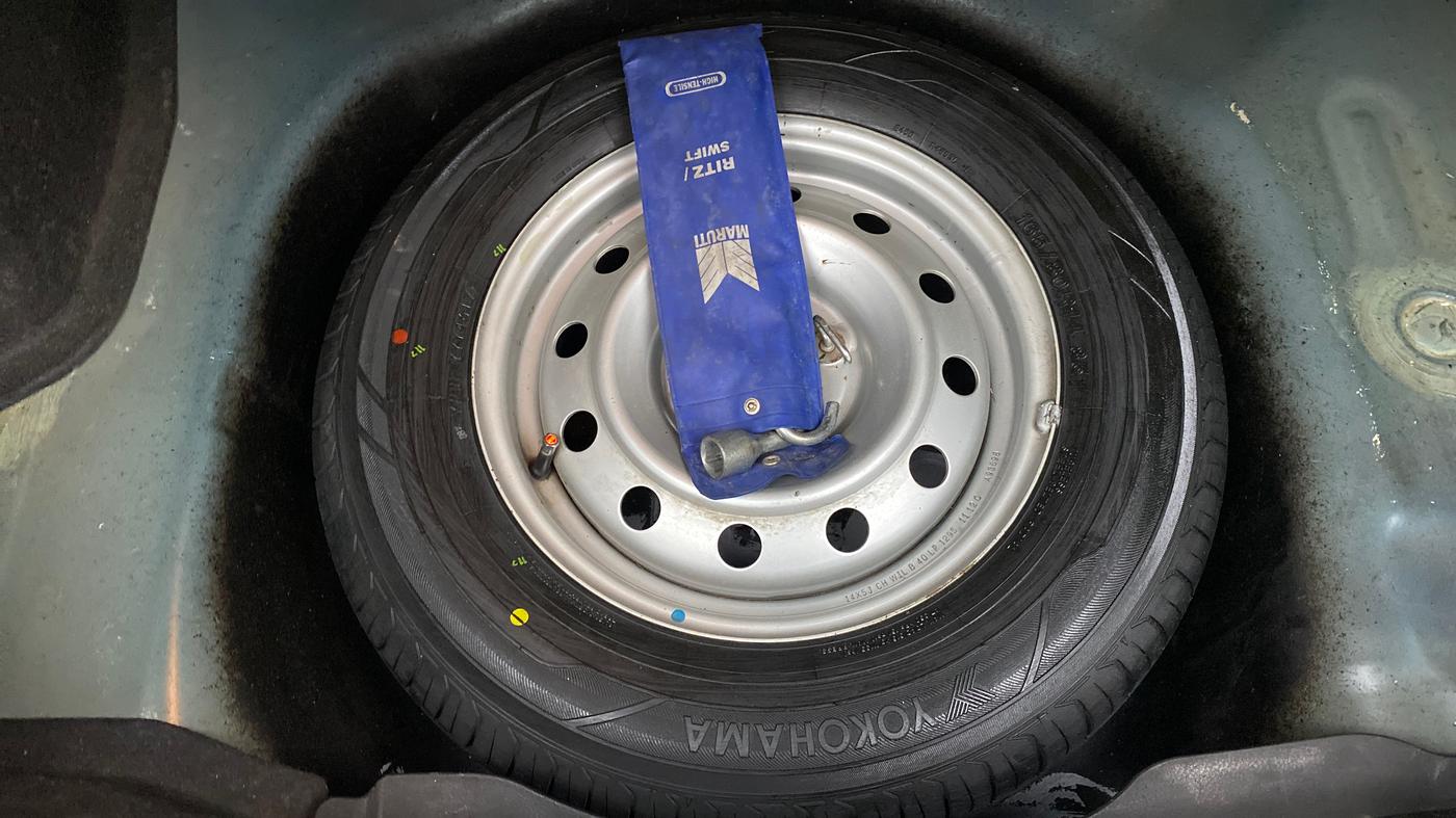 2012 Maruti Swift Dzire LXI, Petrol, Manual, 65,502 km, Spare Tyre