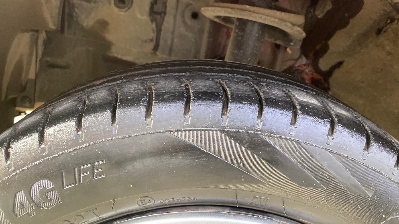 2012 Toyota Etios G, Petrol, Manual, 53,822 km, Left Front Tyre Tread