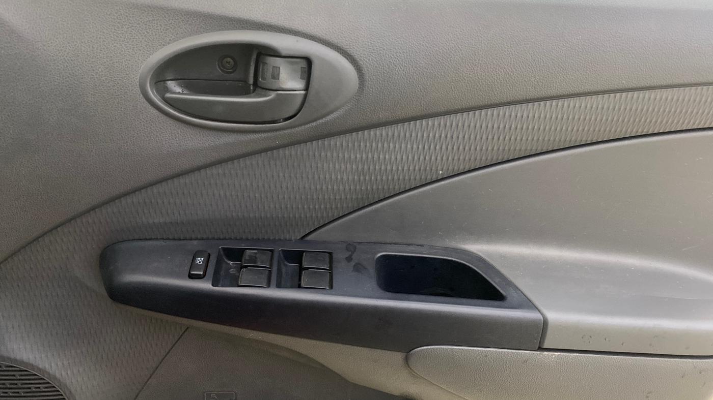 2012 Toyota Etios G, Petrol, Manual, 53,822 km, Driver Side Door Panels Control