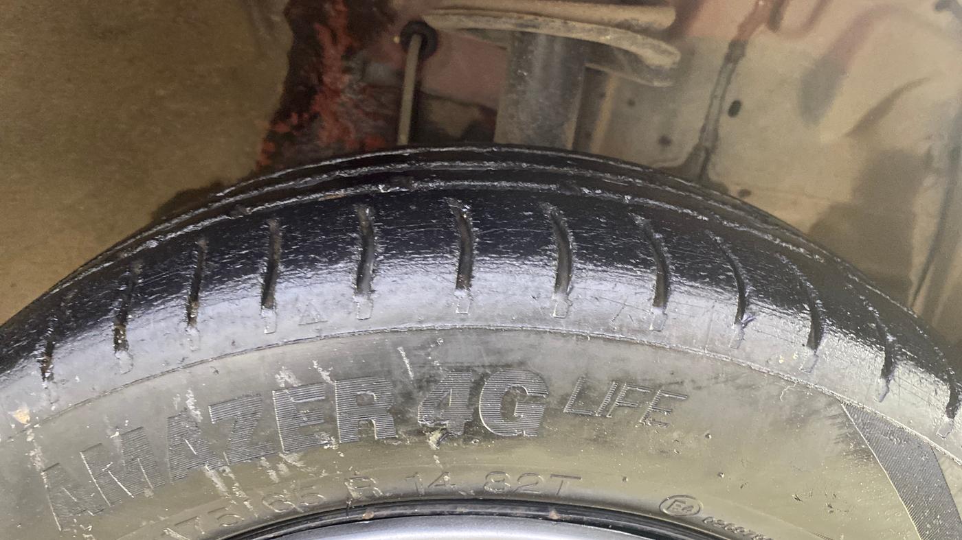 2012 Toyota Etios G, Petrol, Manual, 53,822 km, Right Front Tyre Tread