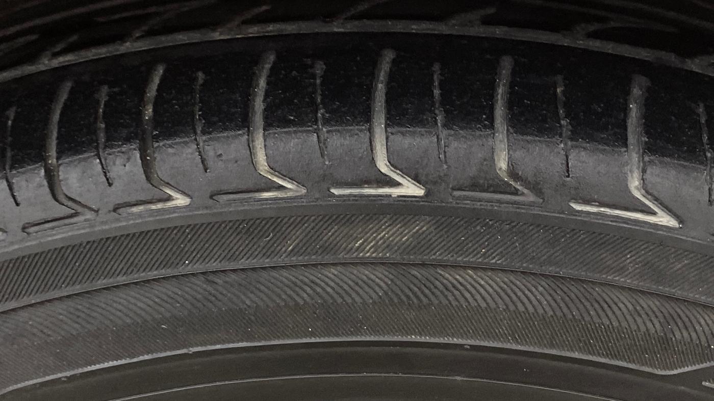 2019 Datsun Go T, Petrol, Manual, 82,279 km, Right Front Tyre Tread