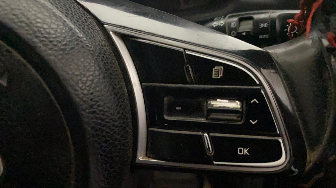 2020 KIA SONET HTK PLUS 1.0 IMT, Petrol, Manual, 1,25,781 km, Adaptive Cruise Control