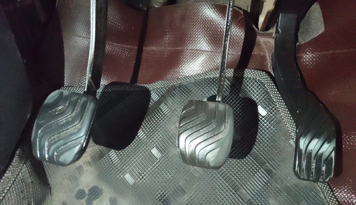 2016 Renault Kwid RXT 0.8, Petrol, Manual, 96,529 km, Pedals