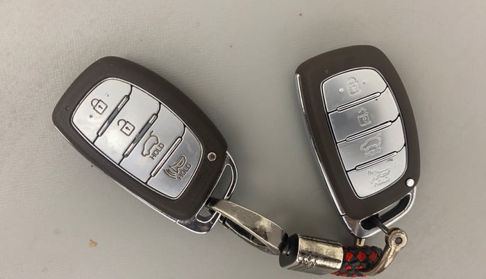 2019 Hyundai VENUE SX PLUS 1.0 TURBO DCT, Petrol, Automatic, 83,923 km, Key Close Up