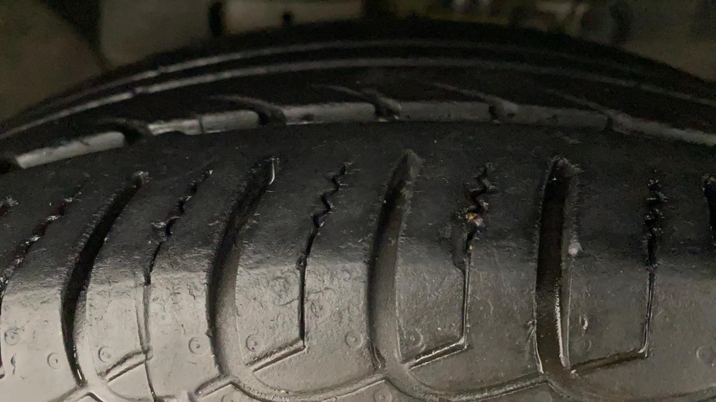 2018 Ford Ecosport TITANIUM 1.5L PETROL, Petrol, Manual, 35,862 km, Left Front Tyre Tread