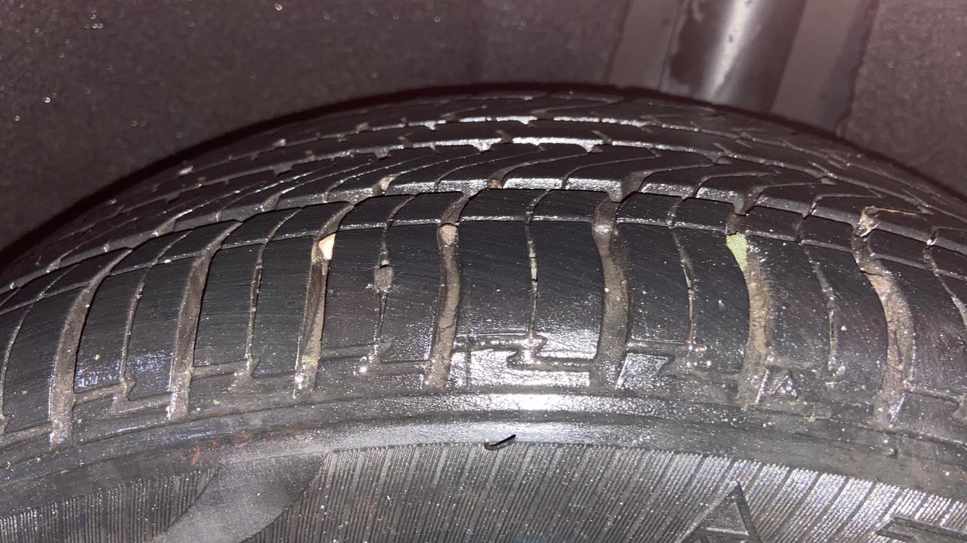 2016 Maruti Baleno ZETA DIESEL 1.3, Diesel, Manual, 68,780 km, Left Rear Tyre Tread