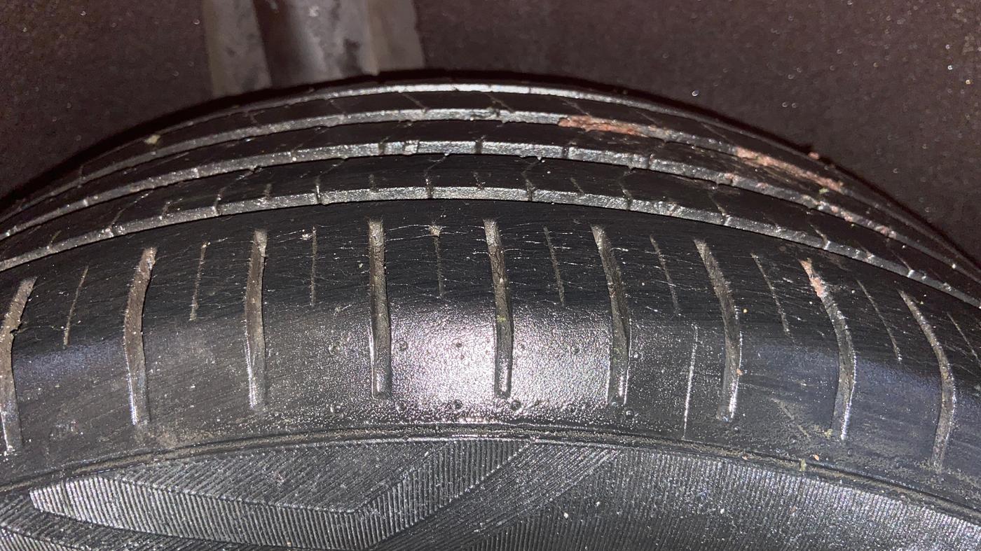 2016 Maruti Baleno ZETA DIESEL 1.3, Diesel, Manual, 68,780 km, Right Rear Tyre Tread