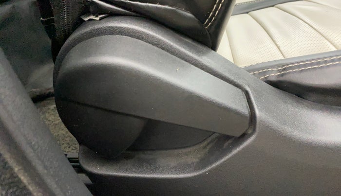 2024 Nissan MAGNITE  XE AMT EZ Shift, Petrol, Automatic, 54,909 km, Driver Side Adjustment Panel