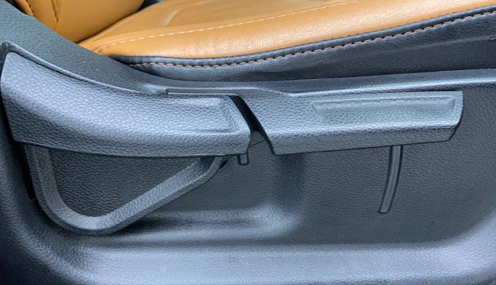2022 KIA SELTOS HTK PLUS 1.5 IMT, Petrol, Manual, 61,770 km, Driver Side Adjustment Panel