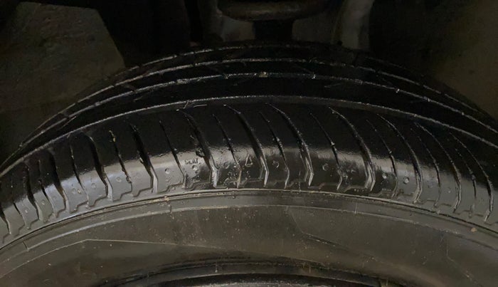 2023 Renault Kiger RXE MT, Petrol, Manual, 21,298 km, Right Front Tyre Tread