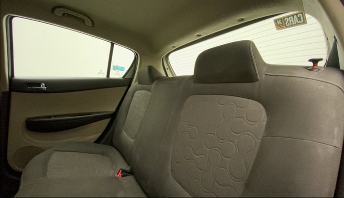 2011 Hyundai i20 MAGNA 1.2, Petrol, Manual, 58,090 km, Right Side Rear Door Cabin
