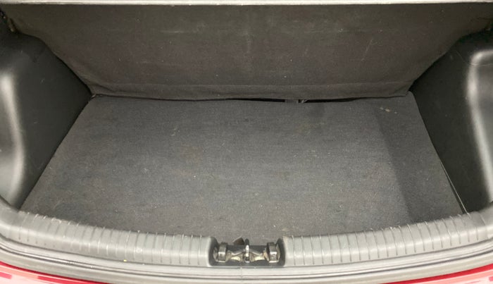 2015 Hyundai Grand i10 SPORTZ 1.2 KAPPA VTVT, Petrol, Manual, 30,880 km, Boot Inside
